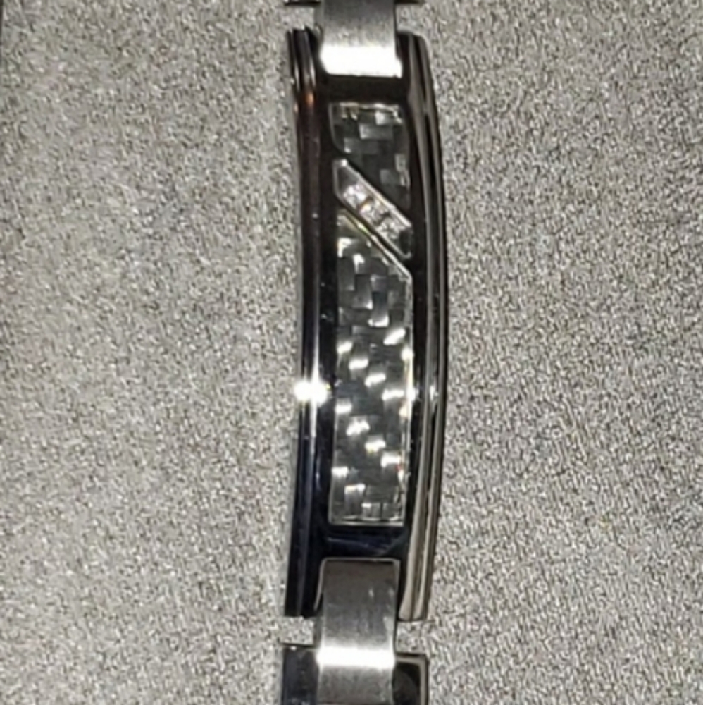 Men's 1/4 carat diamond accent bracelet.